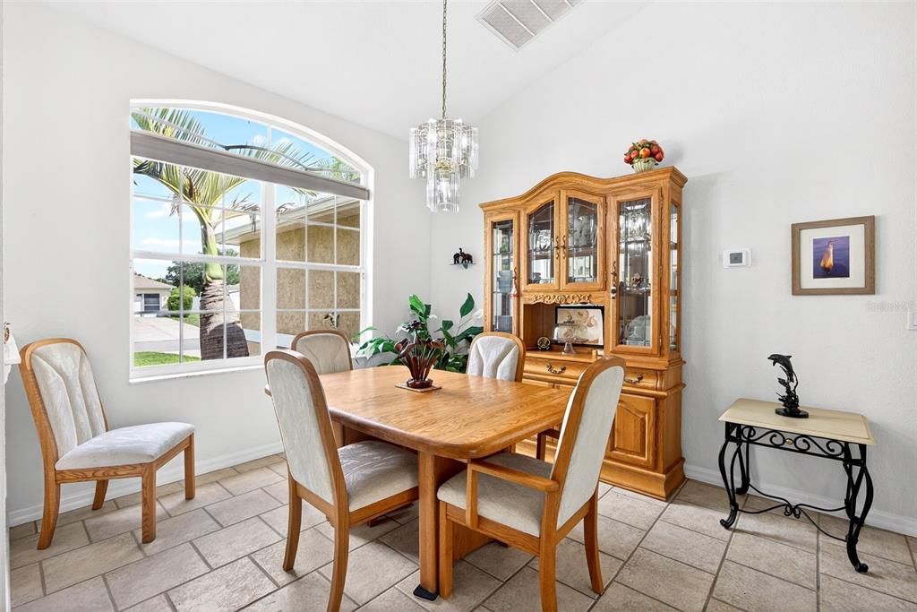 En Venta: $450,000 (3 camas, 2 baños, 1681 Pies cuadrados)