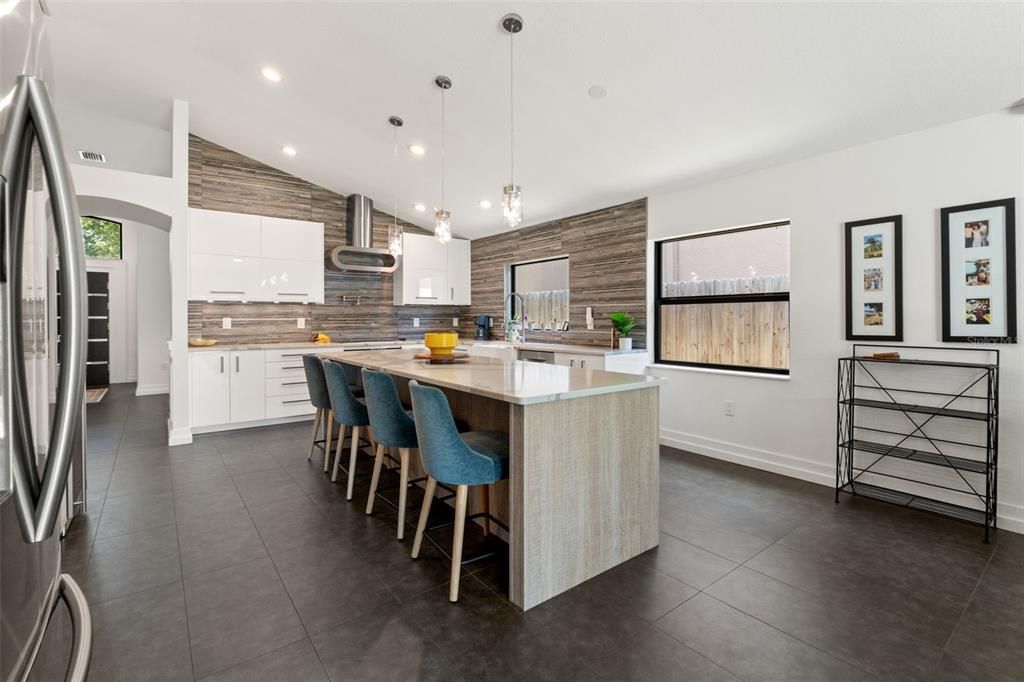 For Sale: $514,990 (4 beds, 2 baths, 1956 Square Feet)
