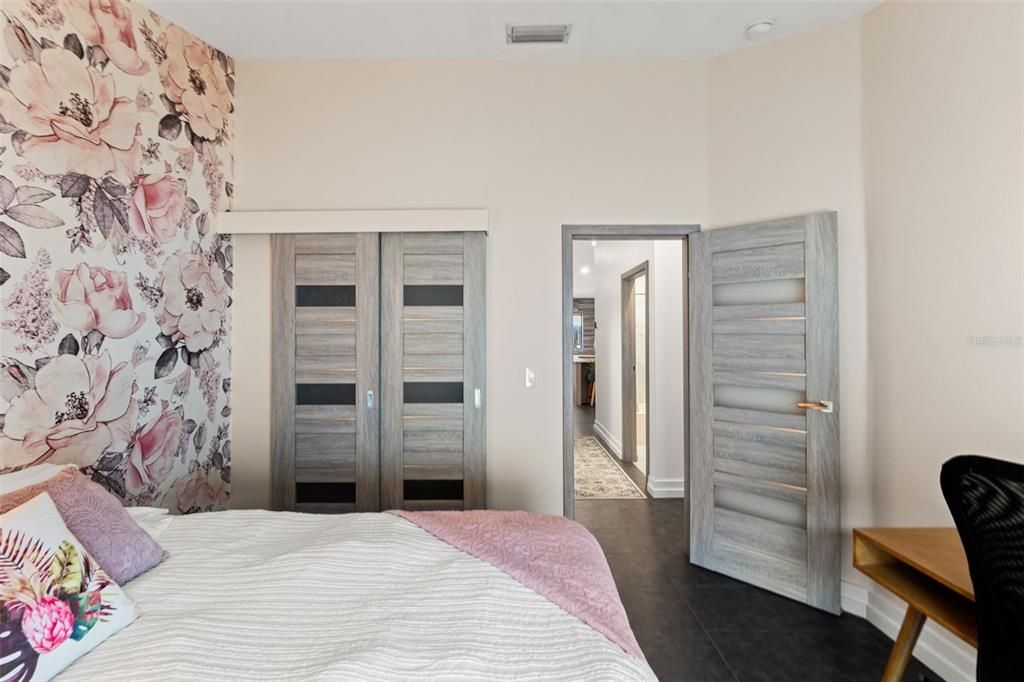 For Sale: $514,990 (4 beds, 2 baths, 1956 Square Feet)
