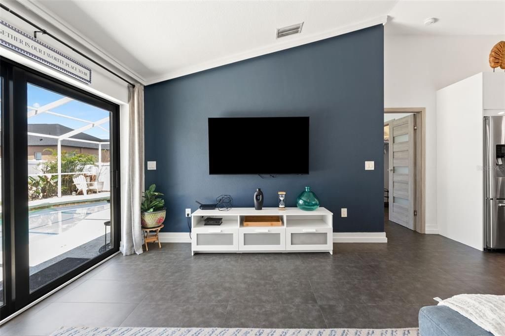 For Sale: $514,990 (4 beds, 2 baths, 1956 Square Feet)