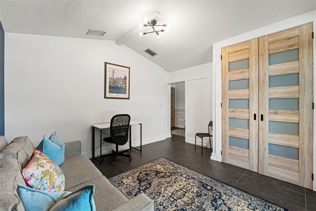 For Sale: $514,990 (4 beds, 2 baths, 1956 Square Feet)