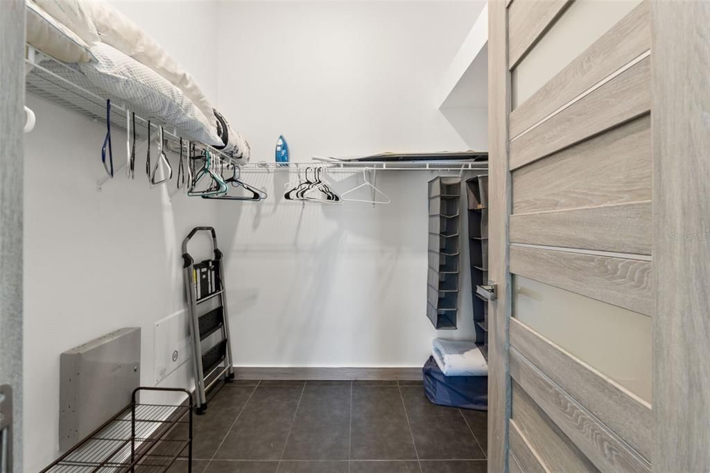 For Sale: $514,990 (4 beds, 2 baths, 1956 Square Feet)