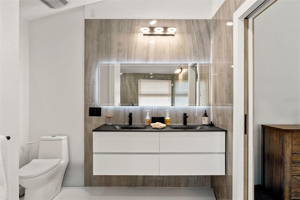 For Sale: $514,990 (4 beds, 2 baths, 1956 Square Feet)