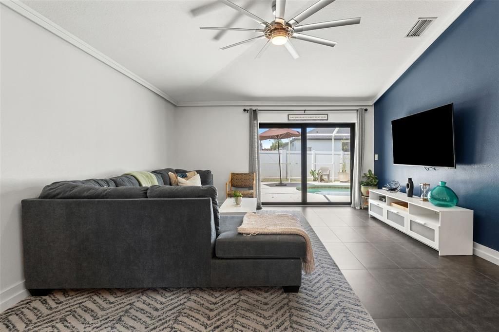 For Sale: $514,990 (4 beds, 2 baths, 1956 Square Feet)