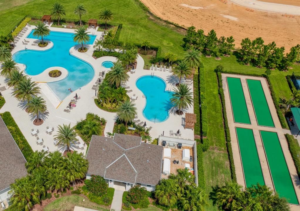 En Venta: $685,000 (3 camas, 2 baños, 2130 Pies cuadrados)