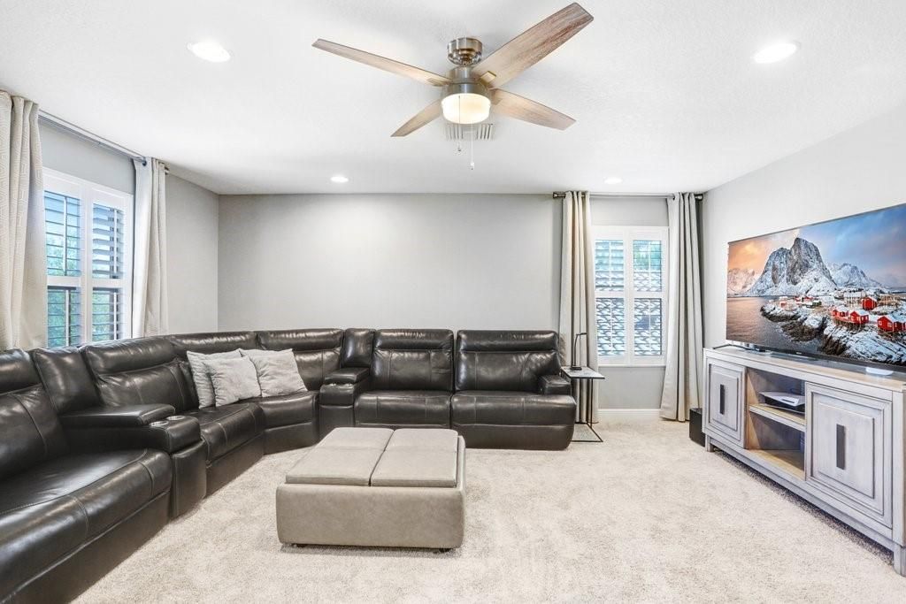For Sale: $900,000 (4 beds, 3 baths, 3182 Square Feet)