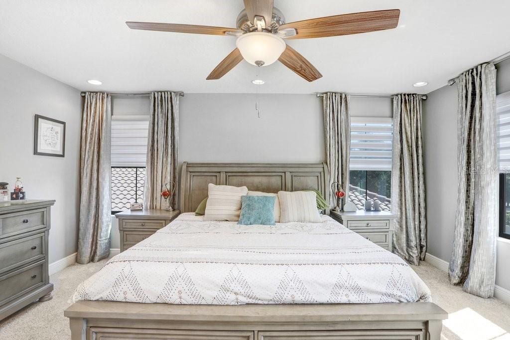 For Sale: $900,000 (4 beds, 3 baths, 3182 Square Feet)