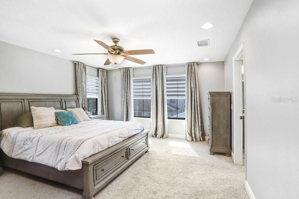 For Sale: $900,000 (4 beds, 3 baths, 3182 Square Feet)