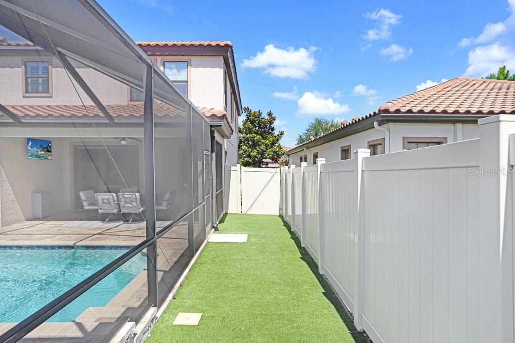 For Sale: $900,000 (4 beds, 3 baths, 3182 Square Feet)