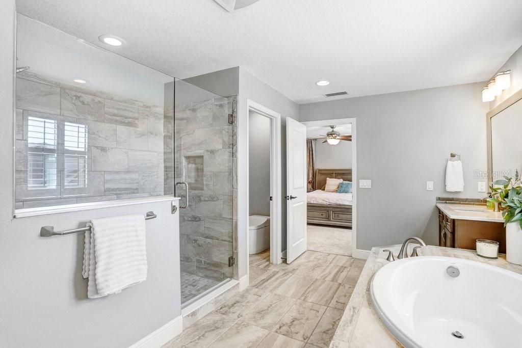 For Sale: $900,000 (4 beds, 3 baths, 3182 Square Feet)