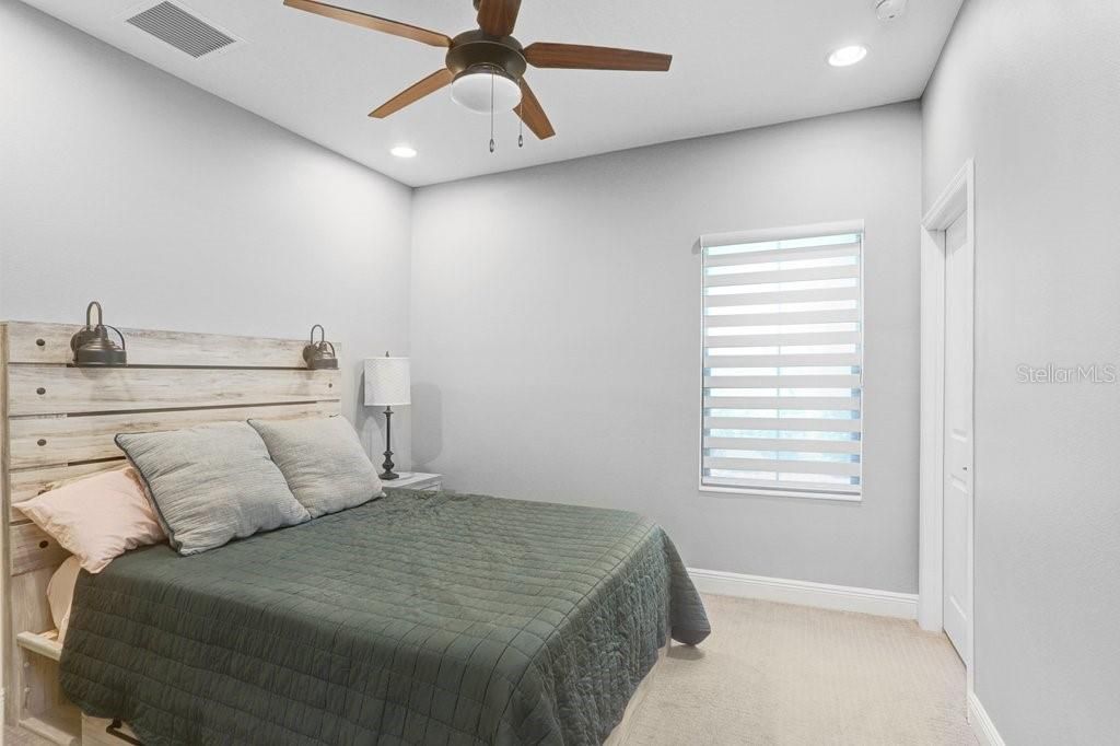 For Sale: $900,000 (4 beds, 3 baths, 3182 Square Feet)