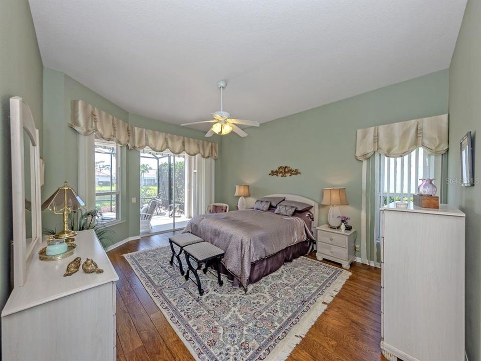 For Sale: $555,000 (3 beds, 2 baths, 2110 Square Feet)