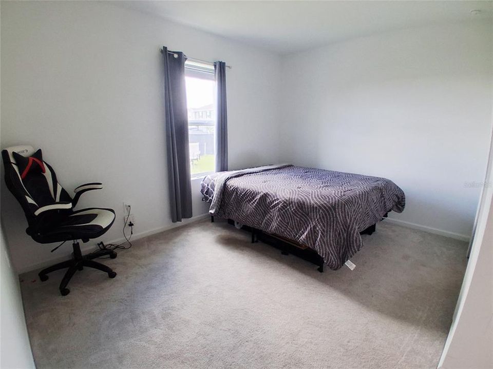 For Sale: $329,990 (6 beds, 3 baths, 2463 Square Feet)