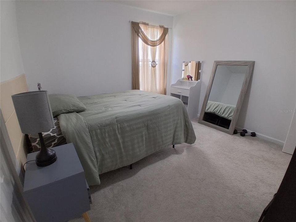 For Sale: $329,990 (6 beds, 3 baths, 2463 Square Feet)