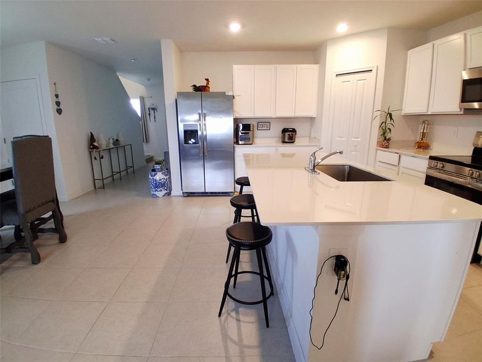 For Sale: $329,990 (6 beds, 3 baths, 2463 Square Feet)