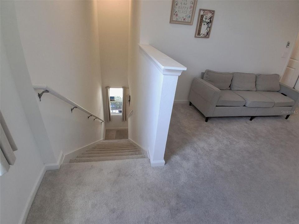 For Sale: $329,990 (6 beds, 3 baths, 2463 Square Feet)