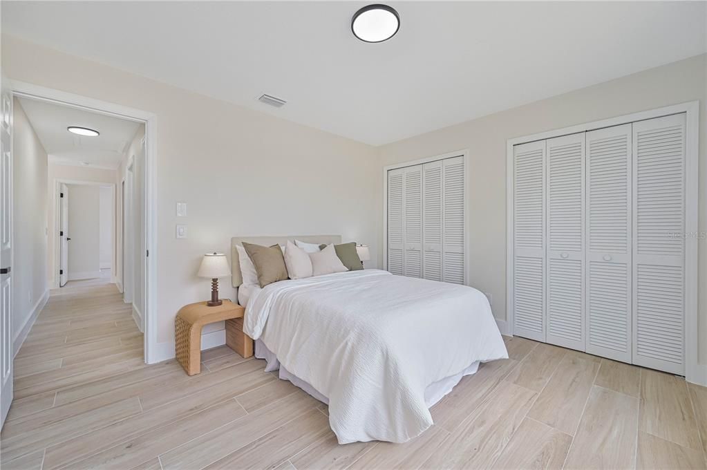 Active With Contract: $300,000 (4 beds, 2 baths, 1736 Square Feet)