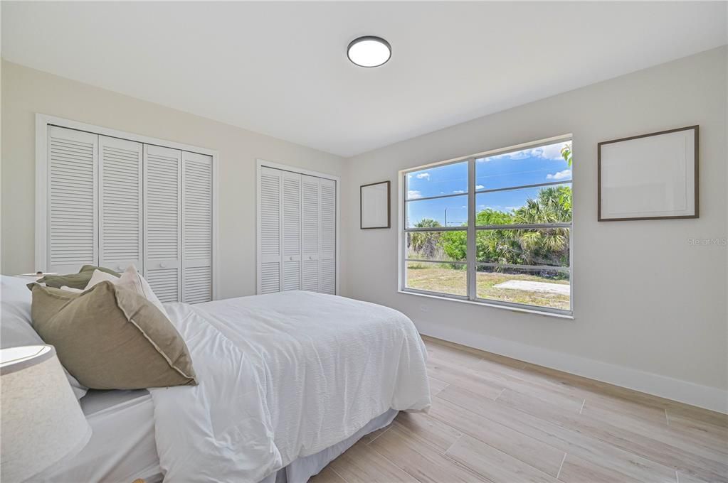 Active With Contract: $300,000 (4 beds, 2 baths, 1736 Square Feet)