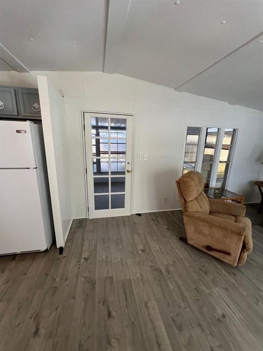 For Rent: $1,400 (2 beds, 2 baths, 768 Square Feet)
