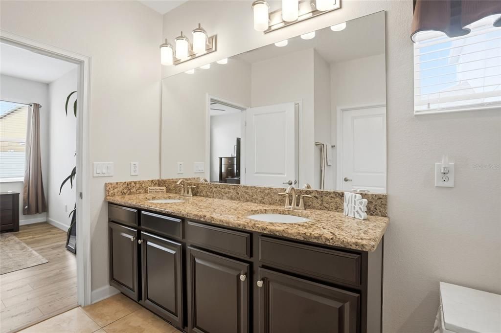 For Sale: $416,767 (3 beds, 2 baths, 1599 Square Feet)