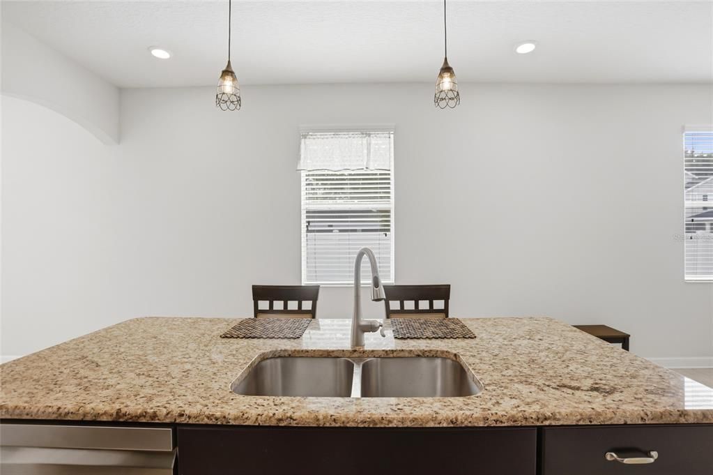 For Sale: $416,767 (3 beds, 2 baths, 1599 Square Feet)