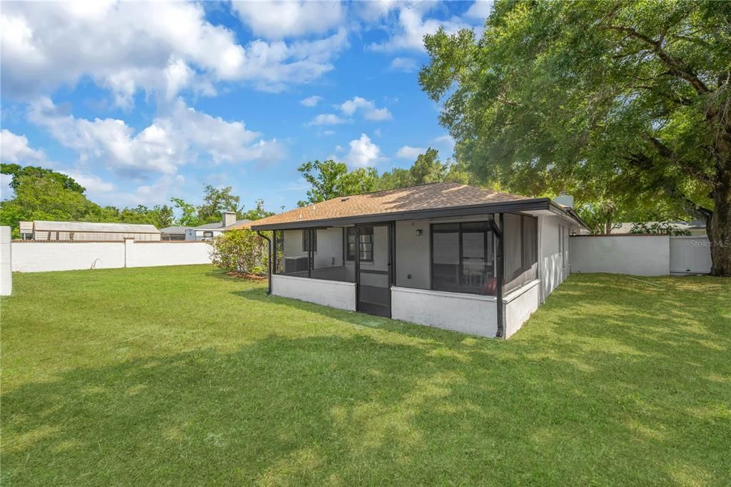 Activo con contrato: $424,900 (3 camas, 2 baños, 1904 Pies cuadrados)