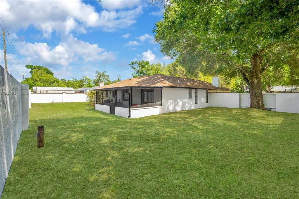 Activo con contrato: $424,900 (3 camas, 2 baños, 1904 Pies cuadrados)