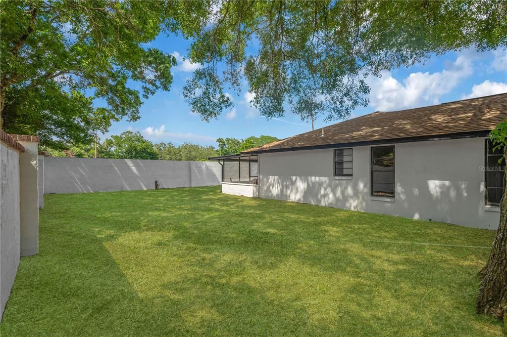 Activo con contrato: $424,900 (3 camas, 2 baños, 1904 Pies cuadrados)