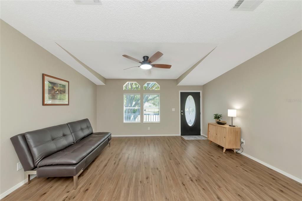 For Sale: $429,000 (3 beds, 2 baths, 1680 Square Feet)