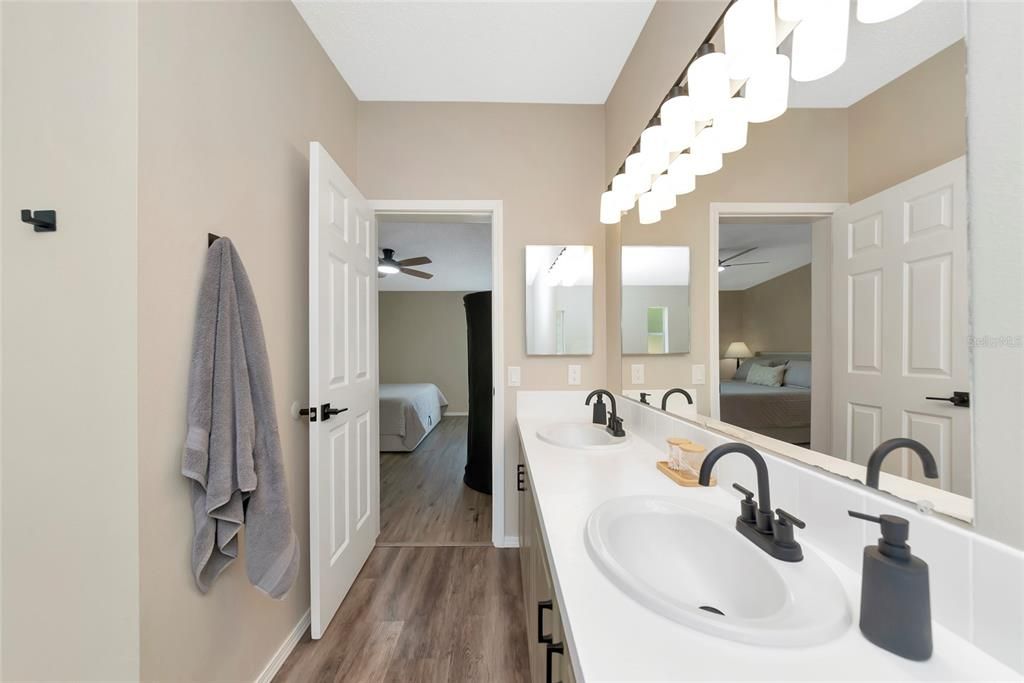 For Sale: $429,000 (3 beds, 2 baths, 1680 Square Feet)