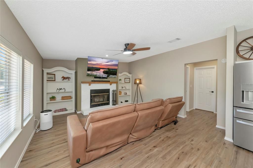 For Sale: $429,000 (3 beds, 2 baths, 1680 Square Feet)