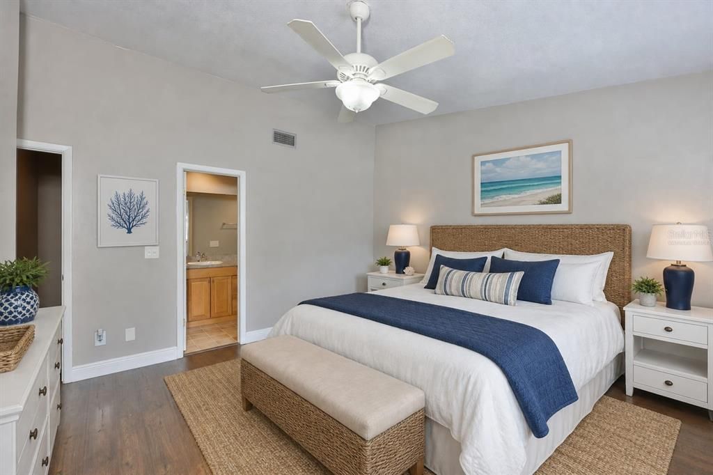 Active With Contract: $295,000 (2 beds, 2 baths, 1431 Square Feet)