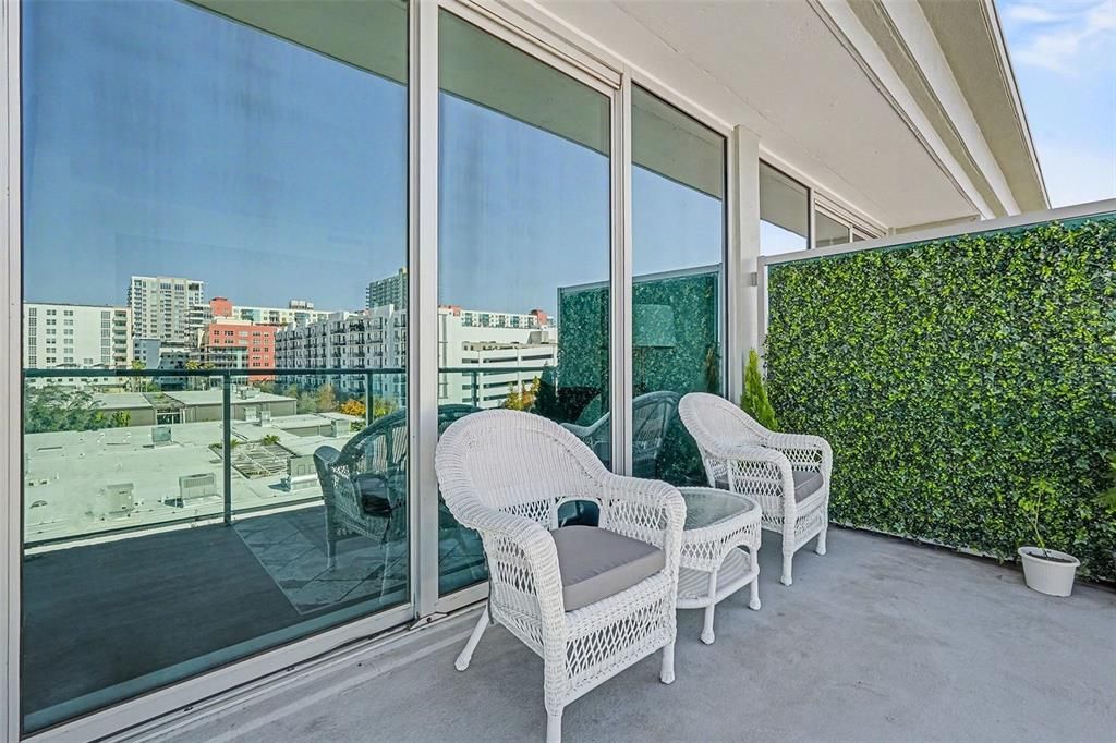 В аренду: $3,250 (2 спален, 2 ванн, 1083 Квадратных фут)