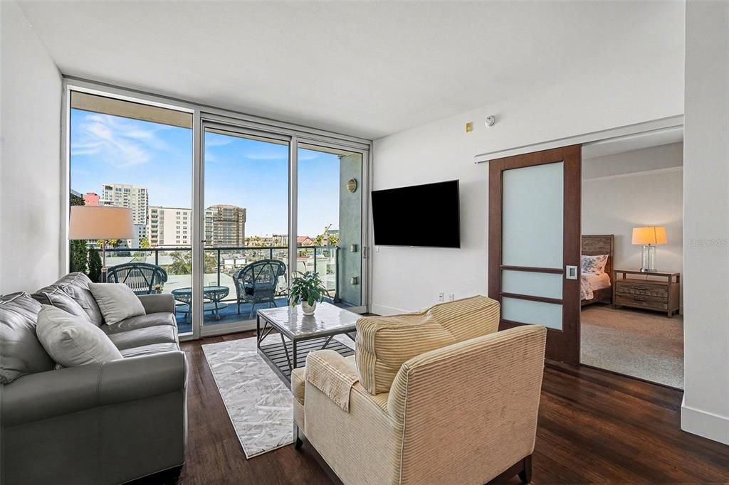 В аренду: $3,250 (2 спален, 2 ванн, 1083 Квадратных фут)