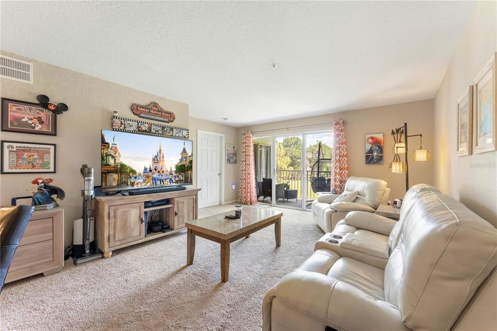 На продажу: $185,000 (2 спален, 2 ванн, 1160 Квадратных фут)