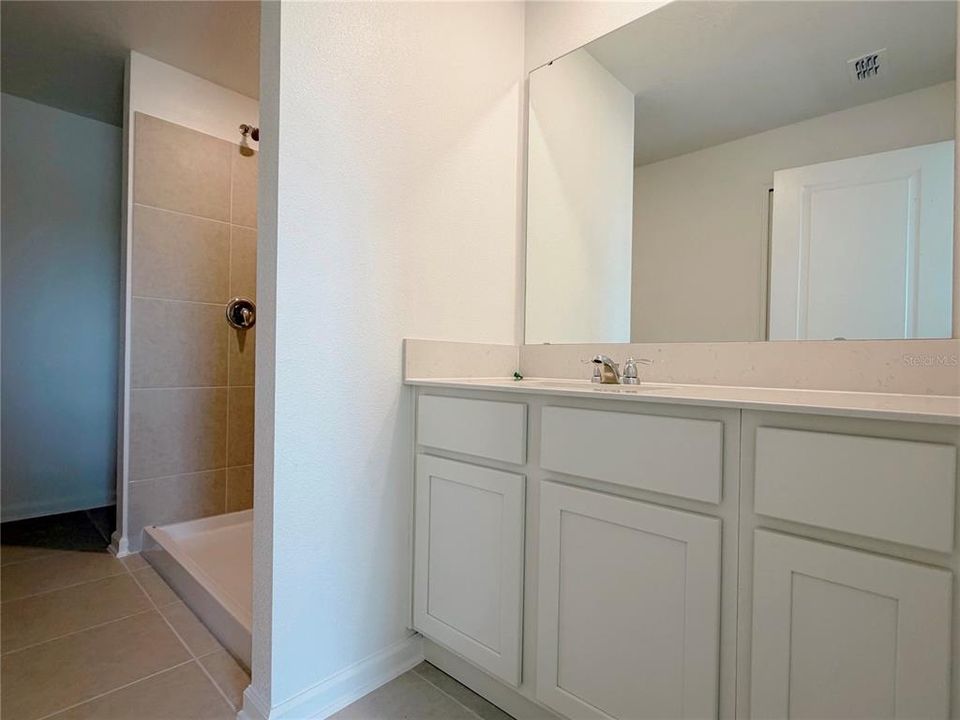В аренду: $2,198 (4 спален, 3 ванн, 2186 Квадратных фут)