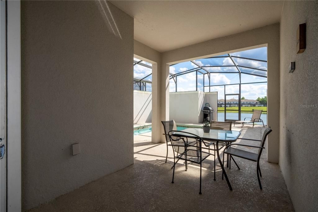 En Venta: $438,900 (4 camas, 3 baños, 1914 Pies cuadrados)