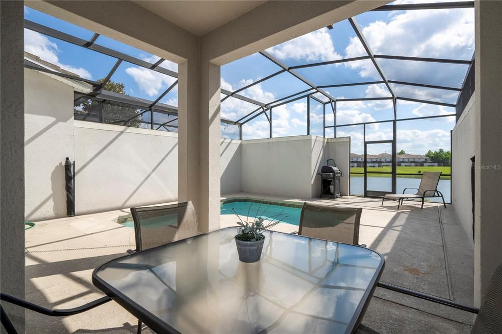 En Venta: $438,900 (4 camas, 3 baños, 1914 Pies cuadrados)