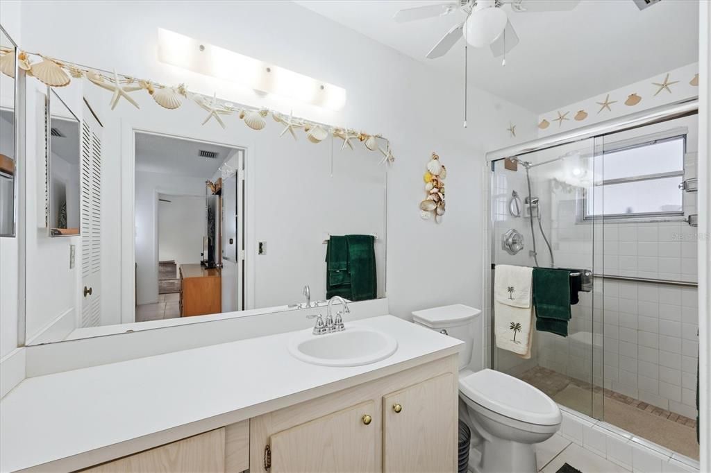 For Sale: $125,000 (2 beds, 2 baths, 1125 Square Feet)