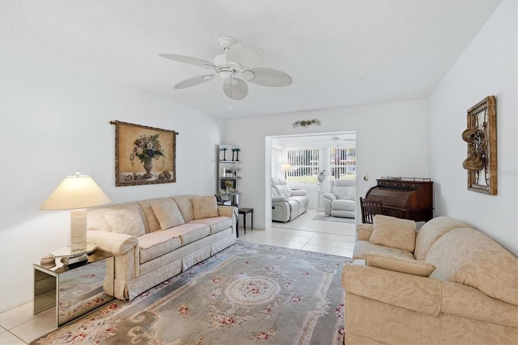 For Sale: $125,000 (2 beds, 2 baths, 1125 Square Feet)