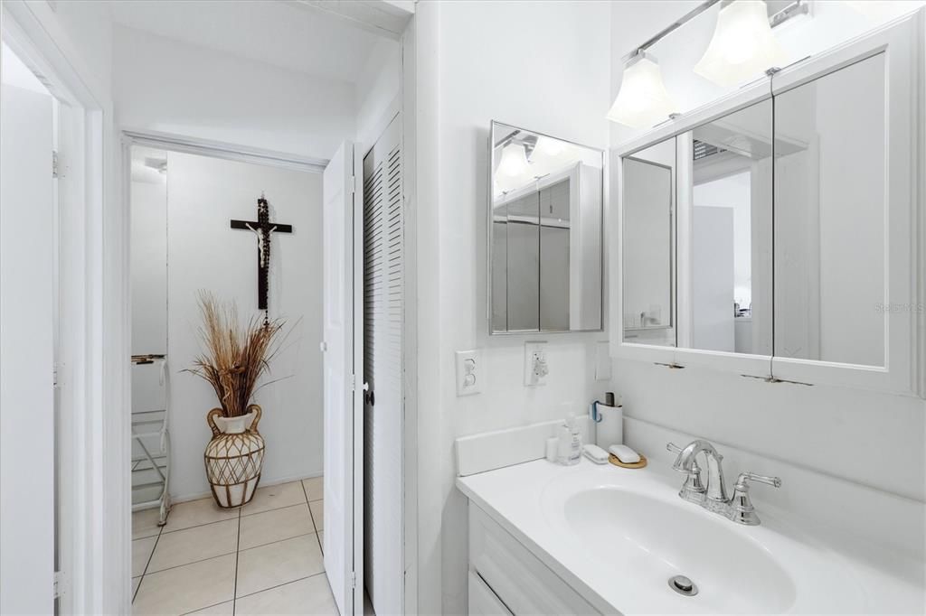 For Sale: $125,000 (2 beds, 2 baths, 1125 Square Feet)