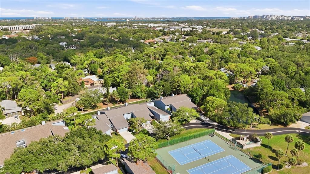 En Venta: $425,000 (3 camas, 2 baños, 1985 Pies cuadrados)