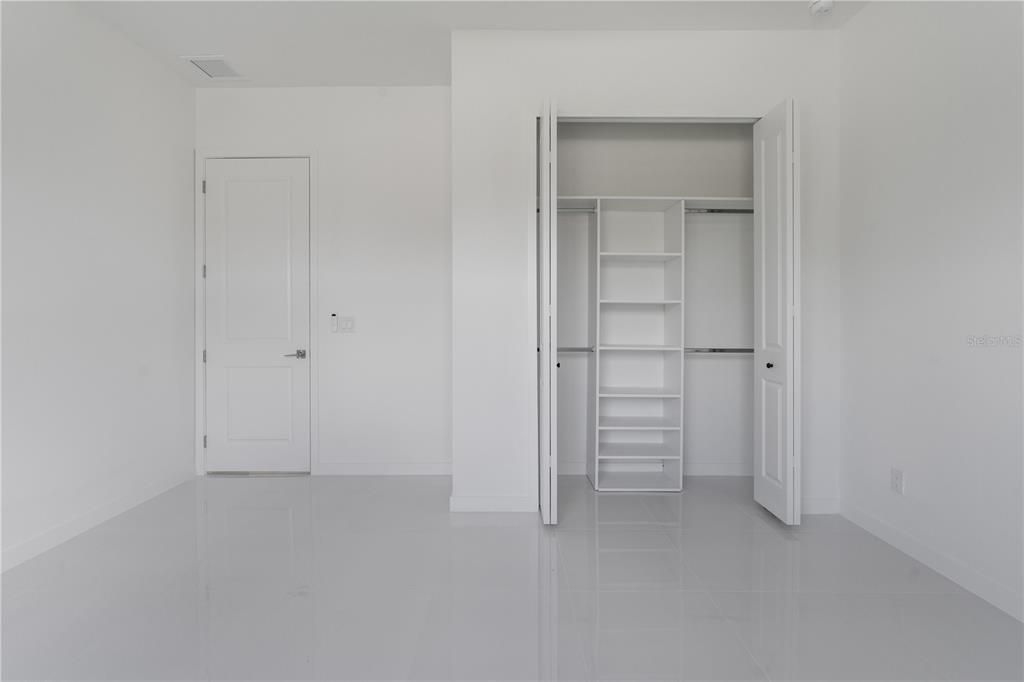 En Renta: $2,400 (4 camas, 3 baños, 1904 Pies cuadrados)