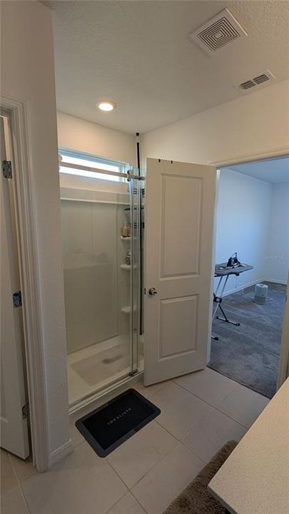 En Venta: $380,000 (4 camas, 2 baños, 1844 Pies cuadrados)