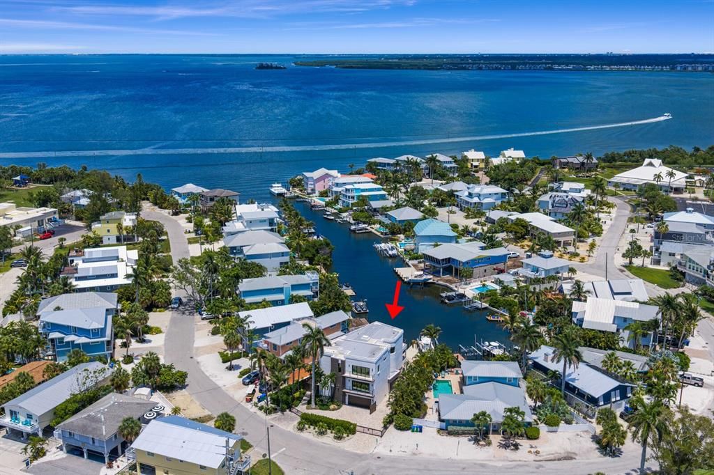 For Sale: $4,500,000 (5 beds, 4 baths, 3928 Square Feet)