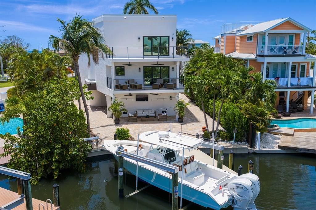 For Sale: $4,500,000 (5 beds, 4 baths, 3928 Square Feet)