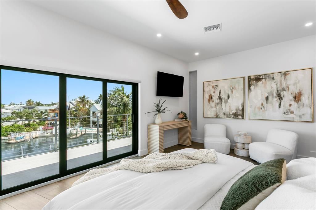 For Sale: $4,500,000 (5 beds, 4 baths, 3928 Square Feet)