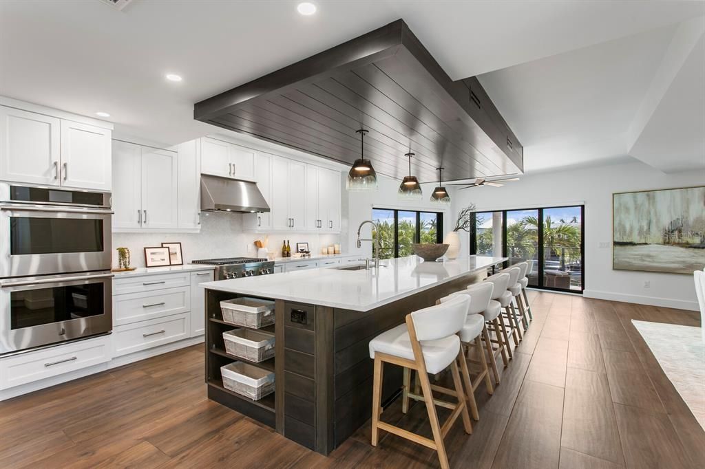 For Sale: $4,500,000 (5 beds, 4 baths, 3928 Square Feet)