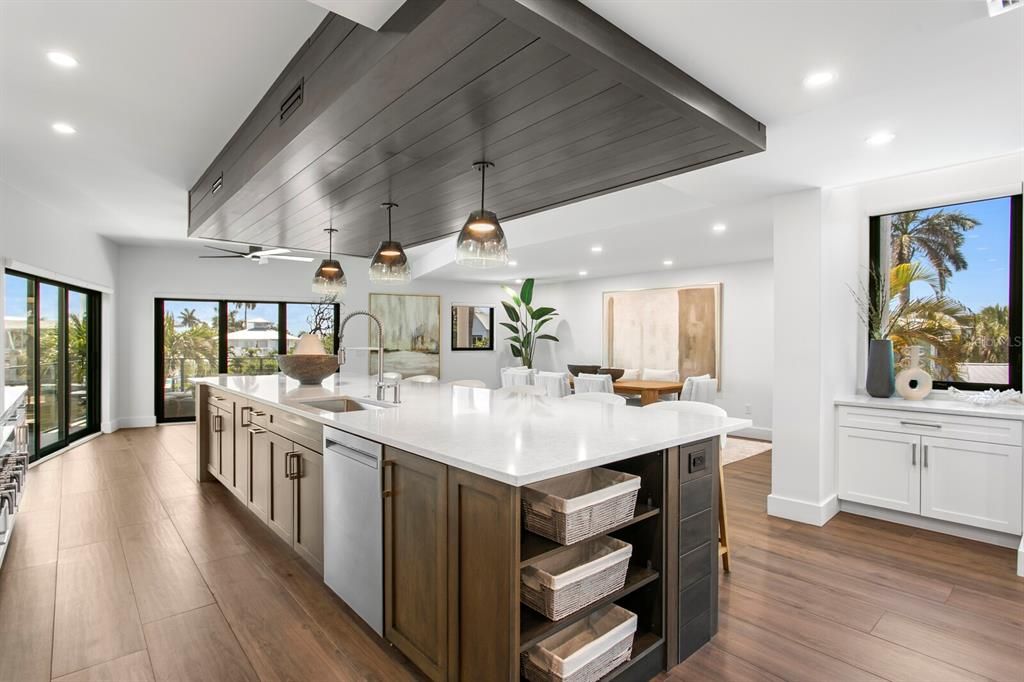 For Sale: $4,500,000 (5 beds, 4 baths, 3928 Square Feet)