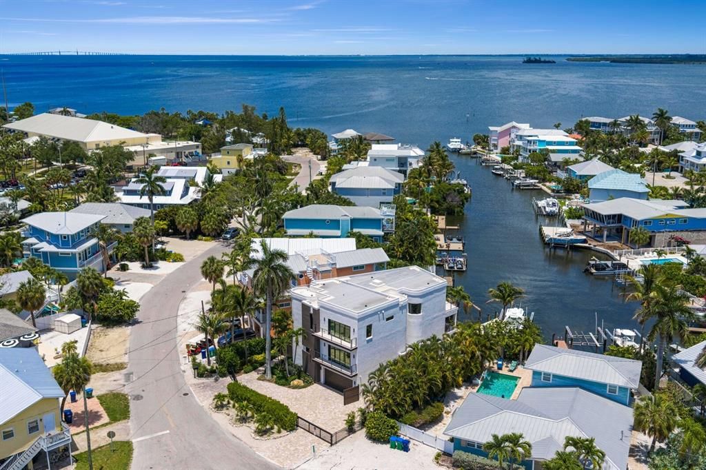 For Sale: $4,500,000 (5 beds, 4 baths, 3928 Square Feet)